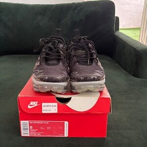 Nike Air VaporMax Plus Black and Gray Sneakers